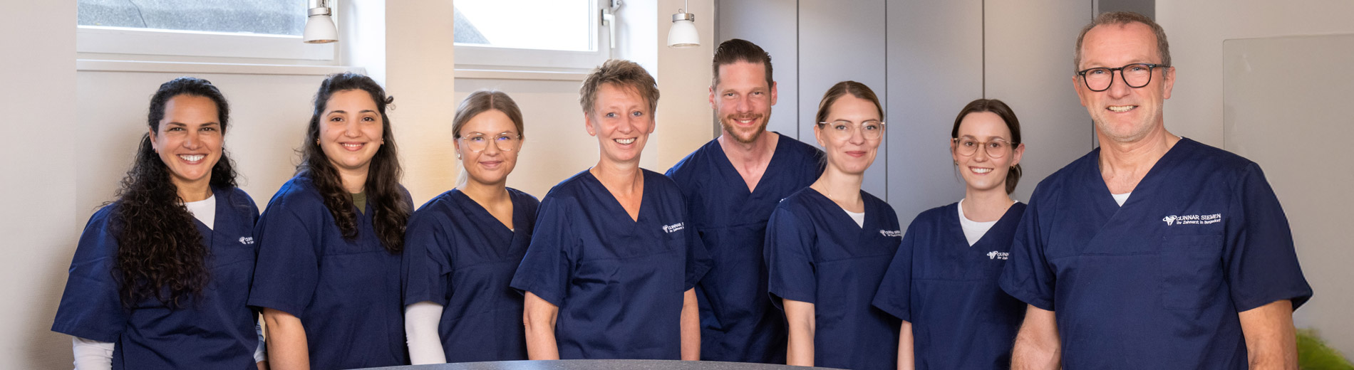 gunnar_siemen_praxis_siemen_ihr_zahnarzt_in_bergedorf_hamburg_zahntherapie_team